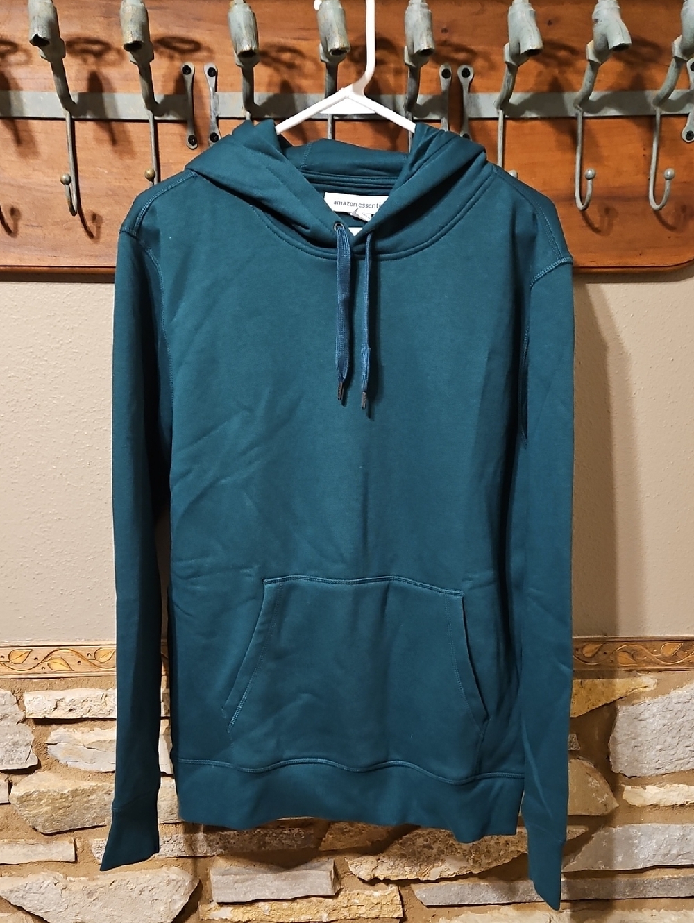 NWT Amazon Essentials Hoodie Size Medium